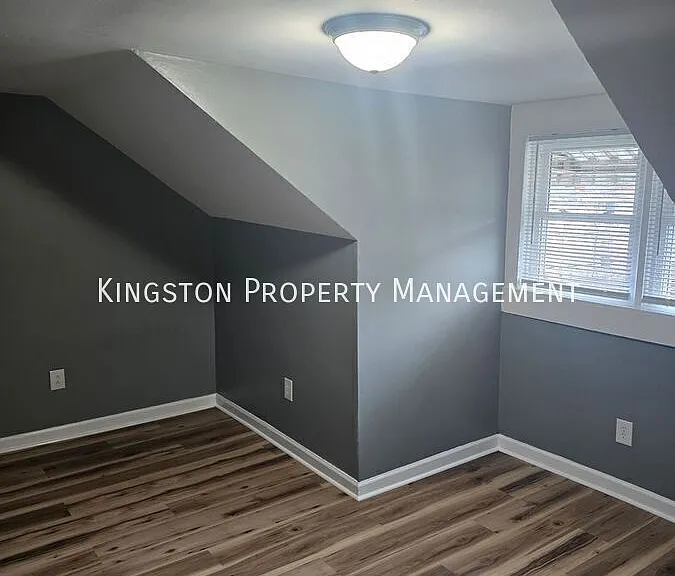 723 Charles Ave — Photo 3