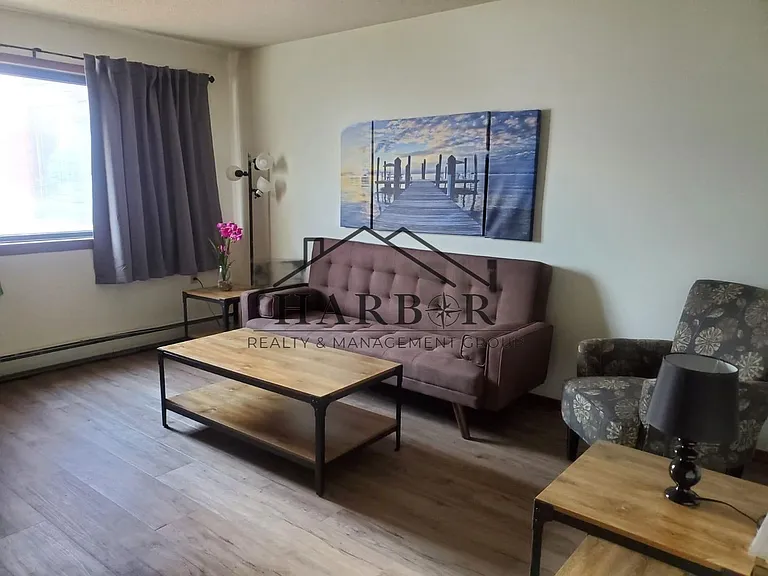 Valley View Apartments — Photo 45