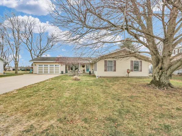 703 E Washington St, Tolono, IL 61880