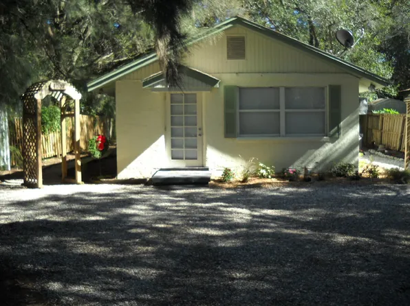 4007 Bell Ave, Sarasota, FL 34231