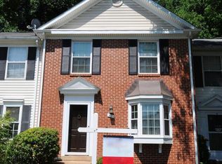 44 Huntley Ct, Sterling, VA