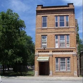 1st image of 3120 W Diversey Ave