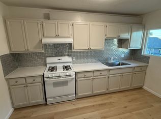 1120 E 16th St, Long Beach, CA 90813