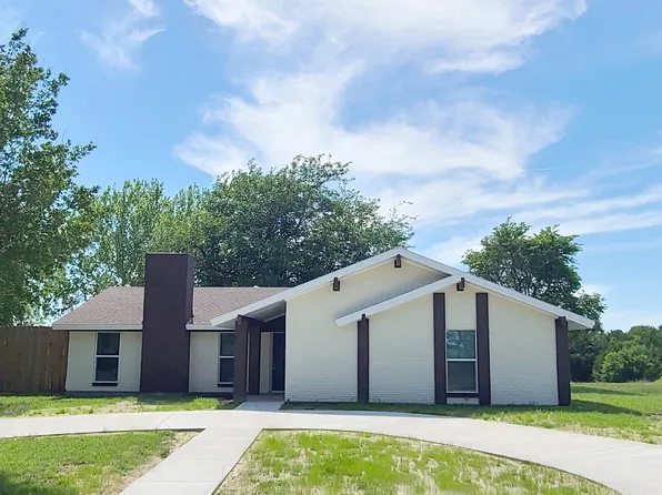 202 Farr Hill Ln, Farmersville, TX 75442