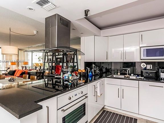 4th image of 2501 Brickell Ave APT 805
