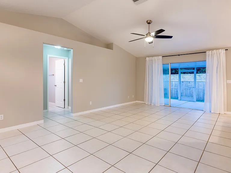 4458 Sawyer Rd — Photo 7