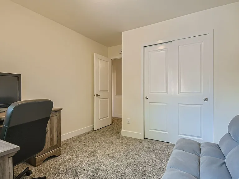 3846 Dyanna Dr — Photo 20