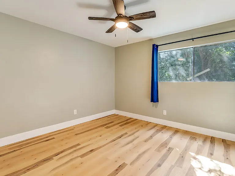 601 Bracewood Cir #D — Photo 6