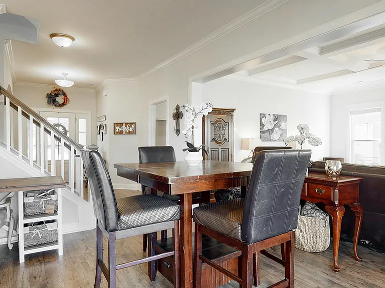 562 W Craftsman Way — Photo 13