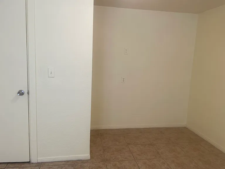 1158 Sapphire Pl — Photo 11