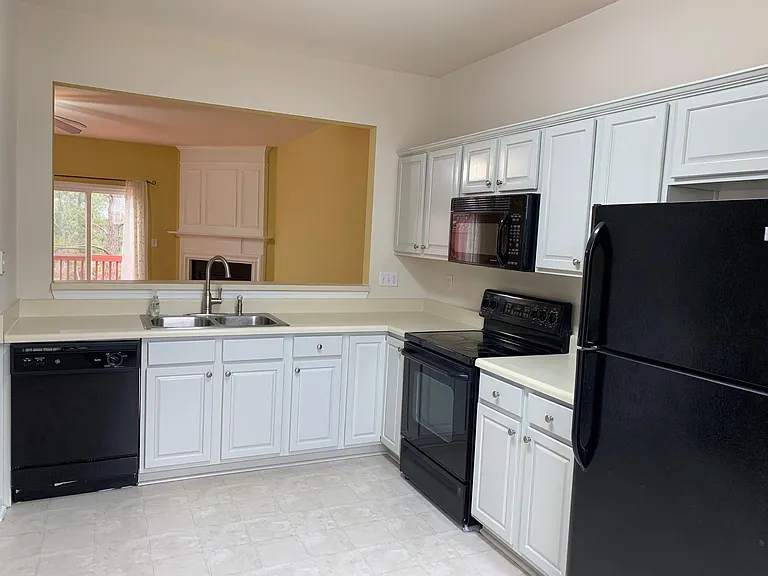 409 Ruby Walk Dr — Photo 5
