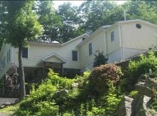 205 S Rapalje Rd, Fishkill, NY 12524