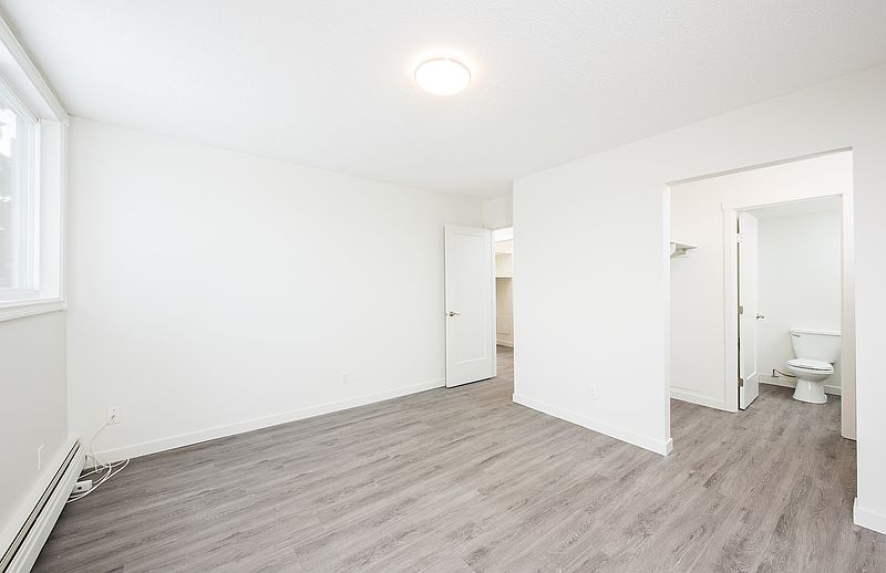 Edmonton Apartment for rent - 2 Bedrooms — photo 31