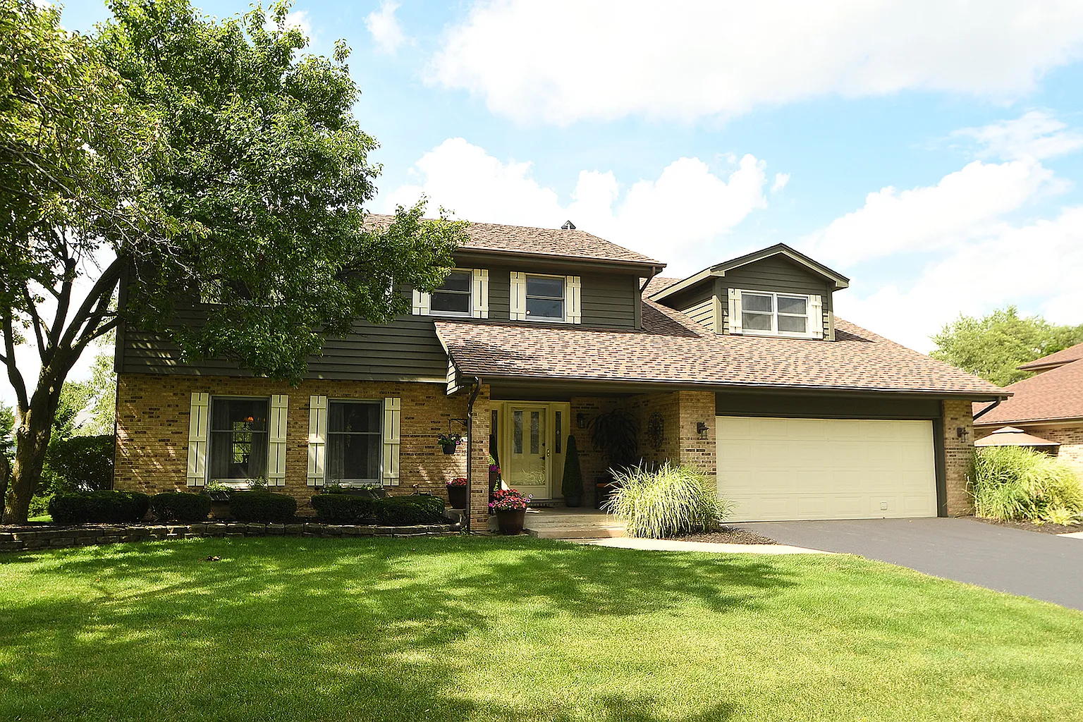 3019 Carmel Dr photo 1