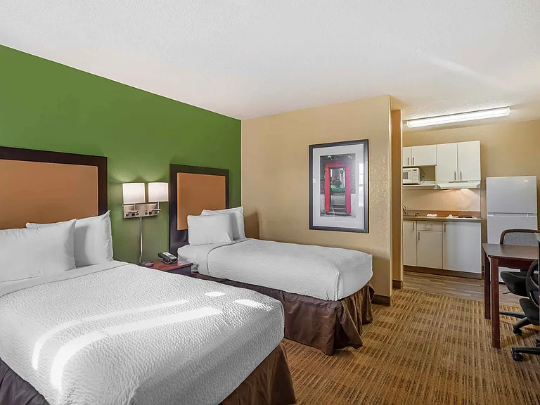 Studio Suite - 2 Twin Beds