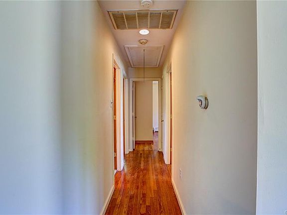 3rd image of 4403 Elmbrook Ct