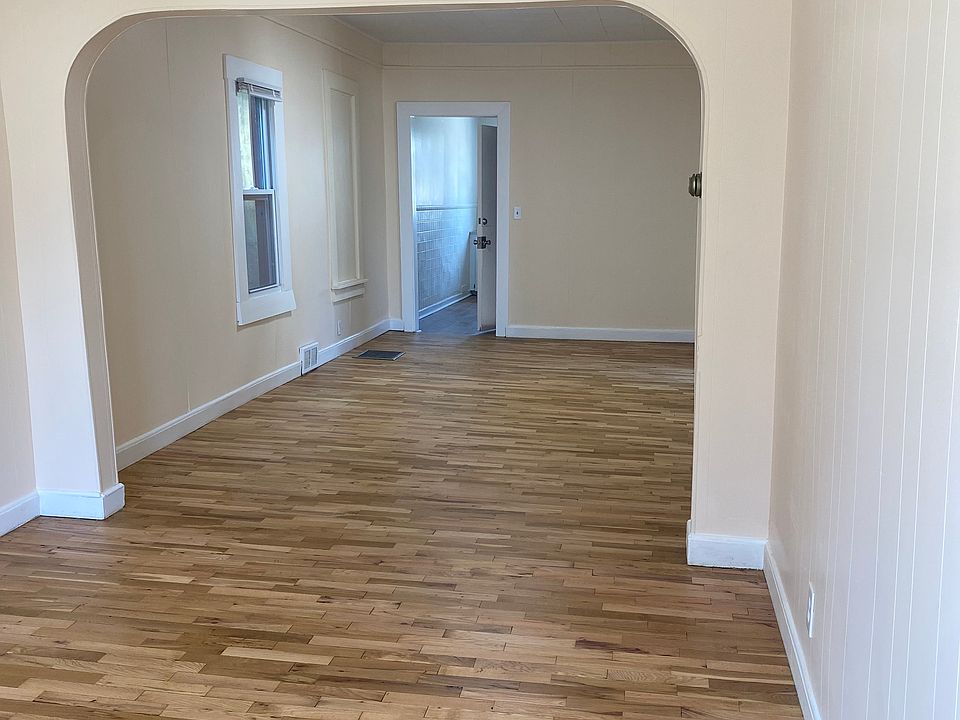 1st image of 807 College Ave NE #307B