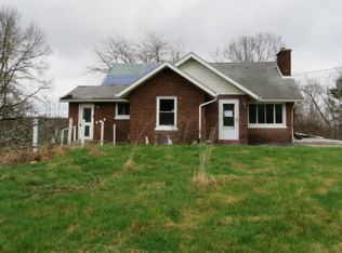1878 Bakerstown Rd, Tarentum, PA