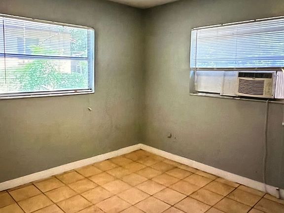 4th image of 9613 N 11th St APT A