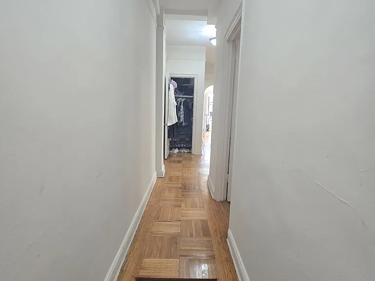 515 Cathedral Pkwy #9F — Photo 5