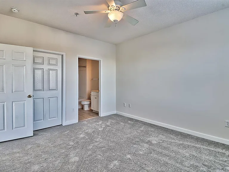 604 Heathrow Dr #1102 — Photo 17