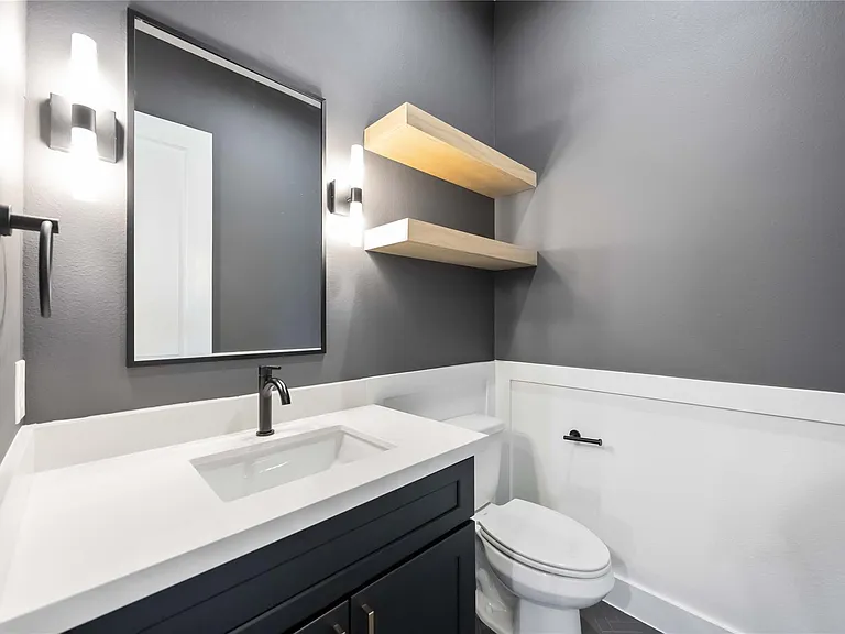 2528 Live Oak St — Photo 6