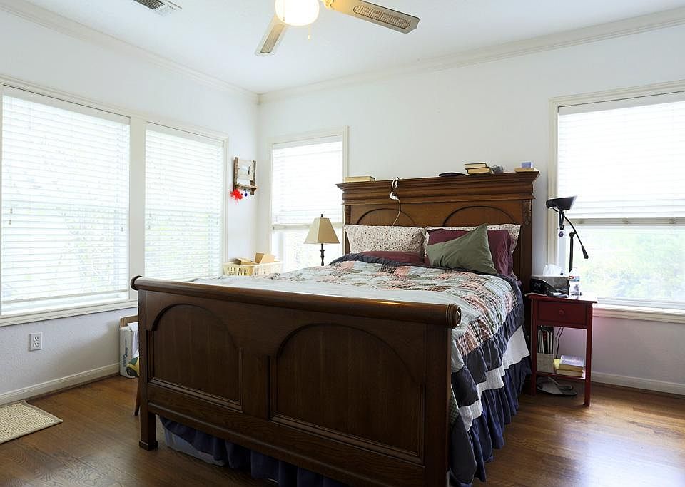 large bedroom 1