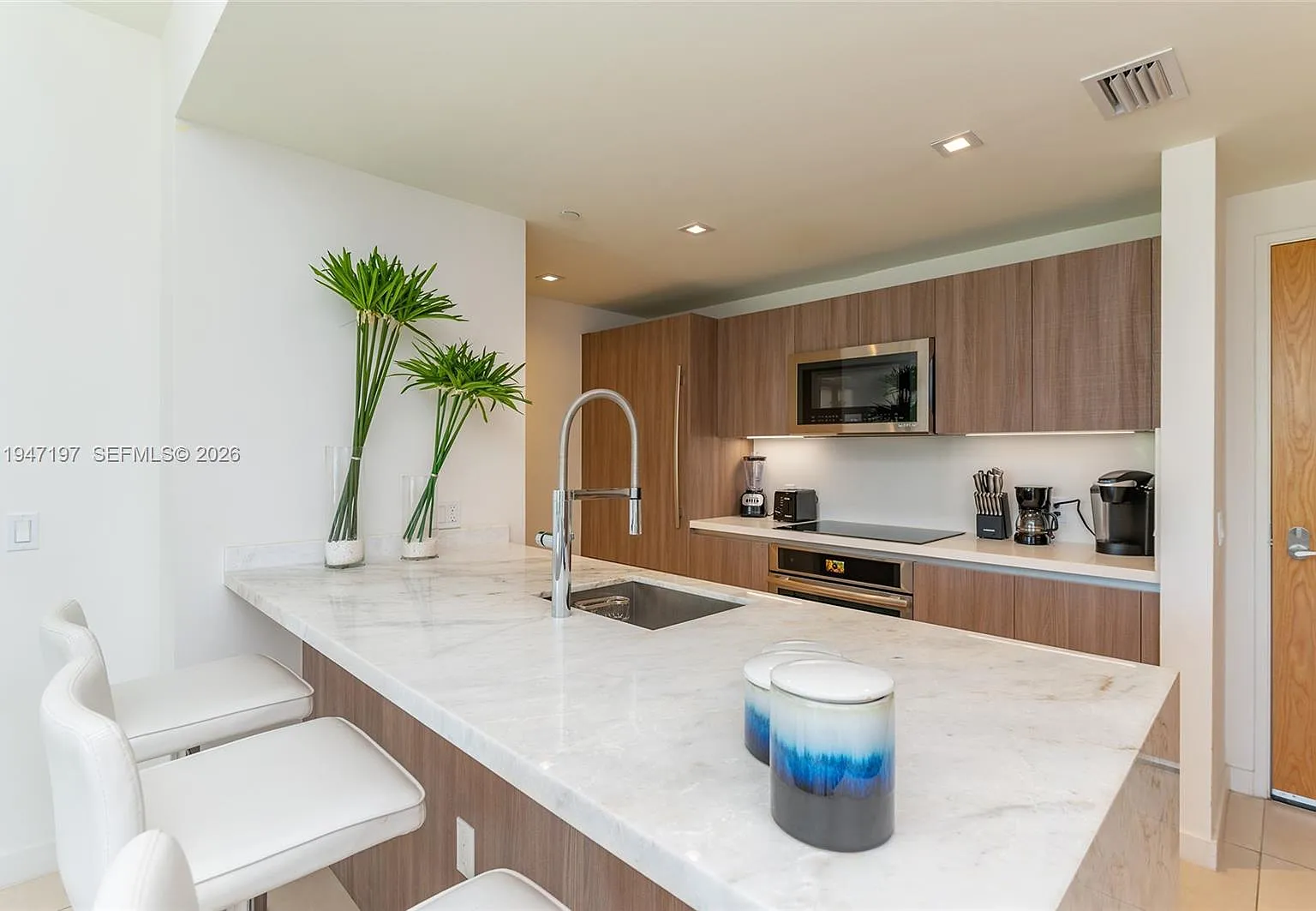Tiffany House Condo — Photo 4