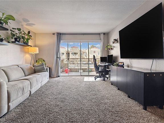 3rd image of 1908 Villa Palms Ct Unit 210
