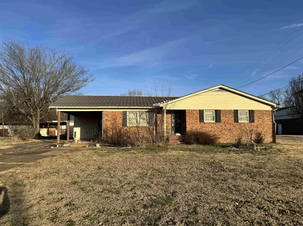 1335 Pickwick St, Savannah, TN 38372