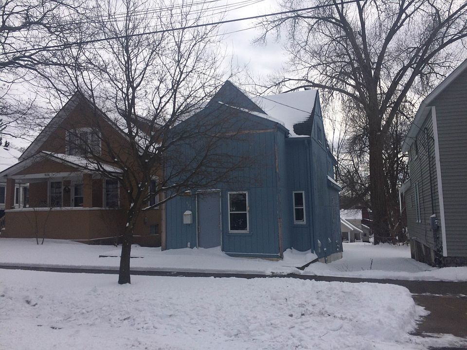 1st image of 922 Sigsbee St SE
