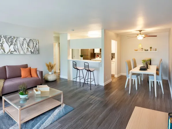 Redwood Plaza Apartments