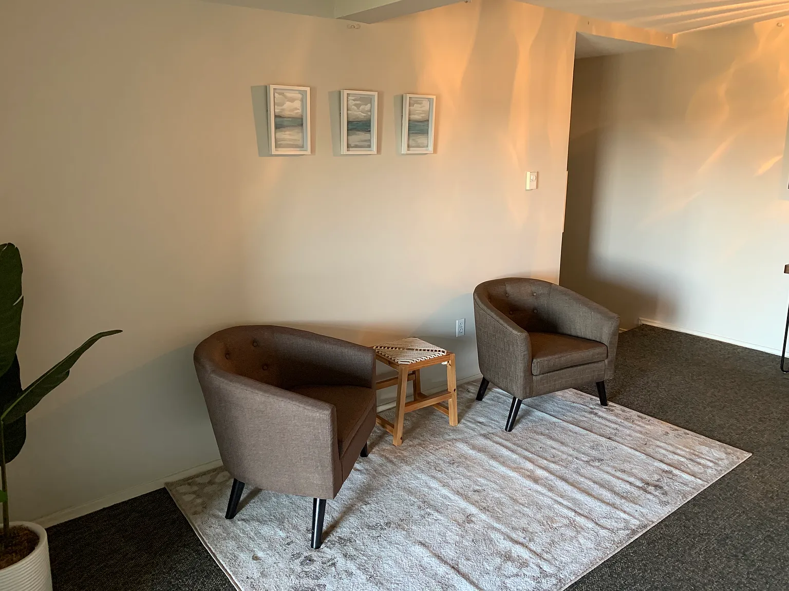 Columbia Pacific Apartments — Photo 4