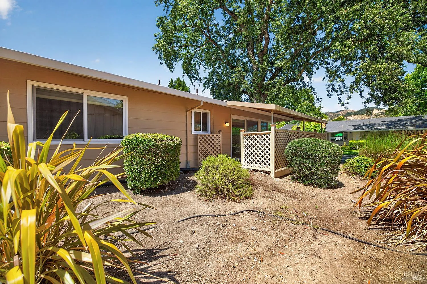 402 Meadowgreen Drive - Photo 3