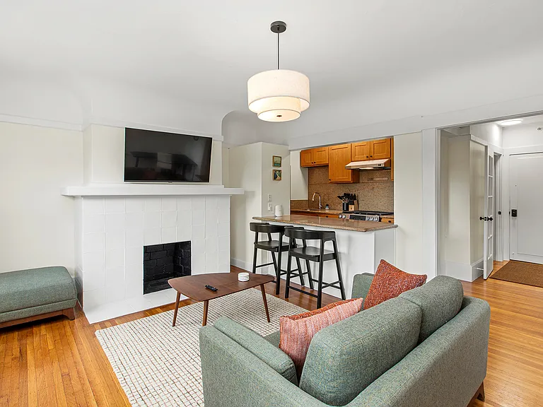 349 14th Ave #3 — Photo 7