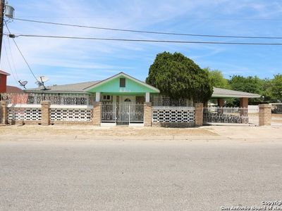 787 Vienna, Eagle Pass, TX, 78852