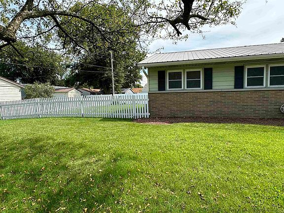 3rd image of 2641 Roosevelt Ave