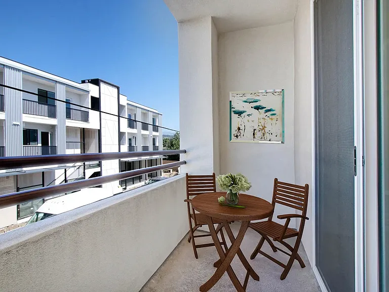 JB Center Apartments — Photo 45