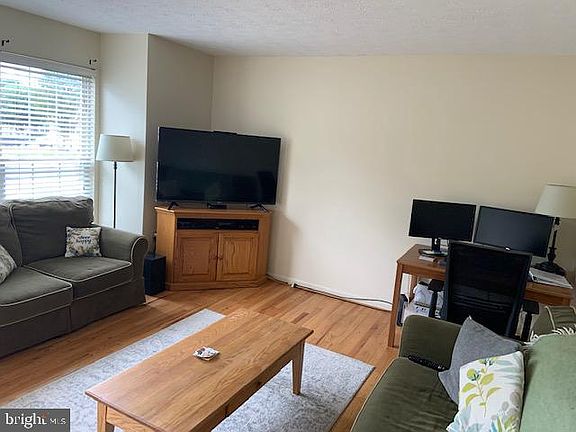 2nd image of 310 Barrington Ln
