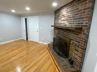19 Meadowbrook Ln APT 2, South Easton, MA 02375