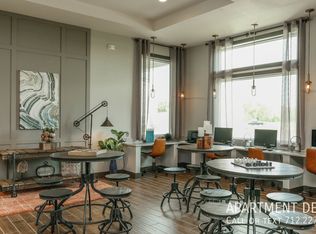 4925 N Main St #1582, Baytown, TX 77521