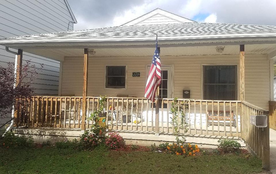 Spacious front porch