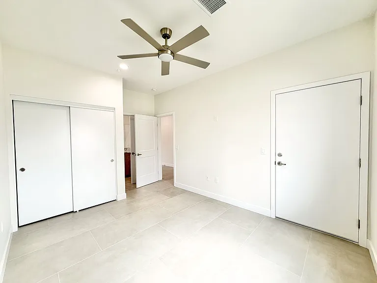 30125-30127 Avenida Juarez #30125 — Photo 10