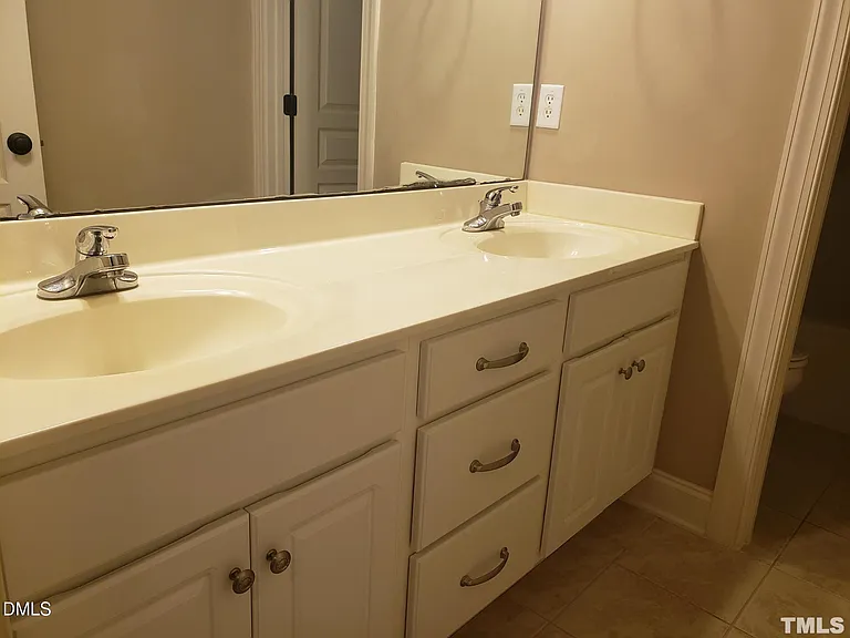 381 Carolina Oaks Ave — Photo 13