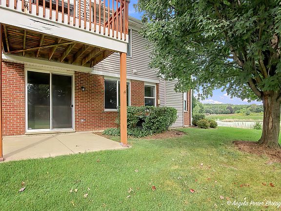 3rd image of 1028 Draper Rd