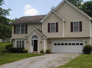 3002 Bonsall Ln, Roanoke, VA 24014