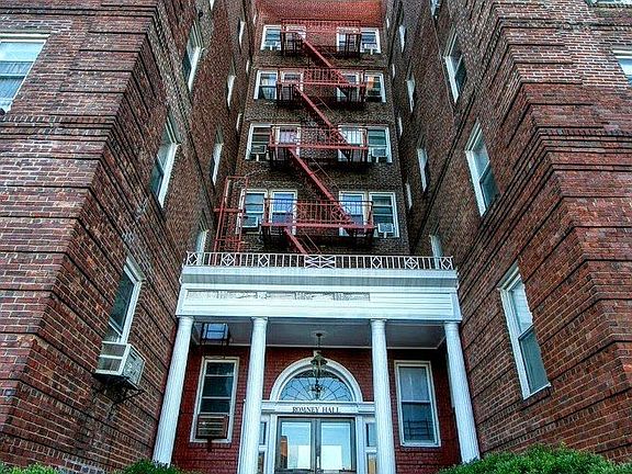 3rd image of 11420 Queens Blvd APT C8