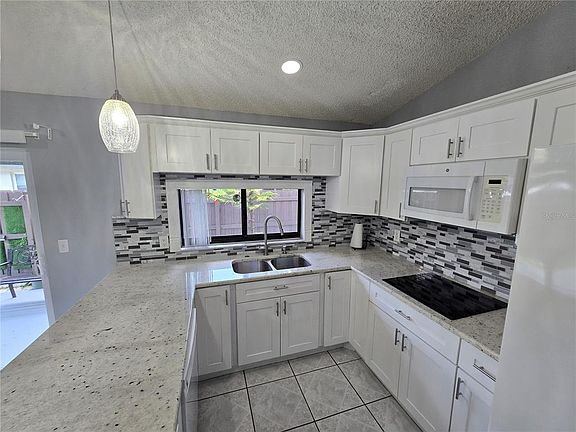 5th image of 5401 Hopedale Dr