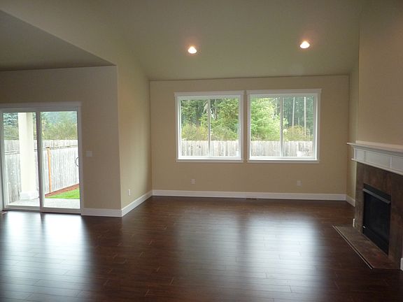 3rd image of 1031 N Grant Ave