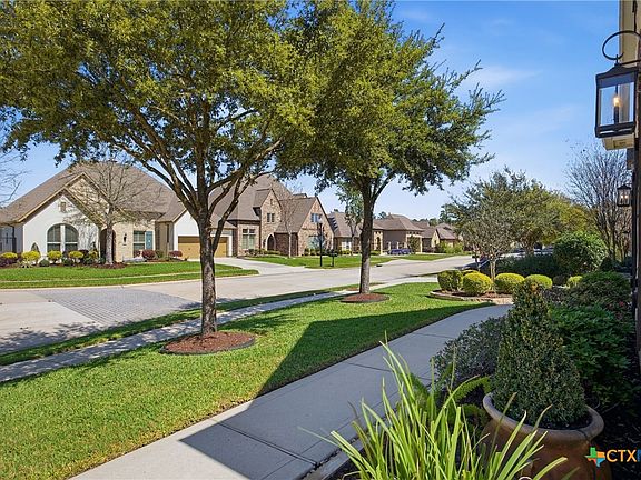 4th image of 2427 Anderson Point Ln